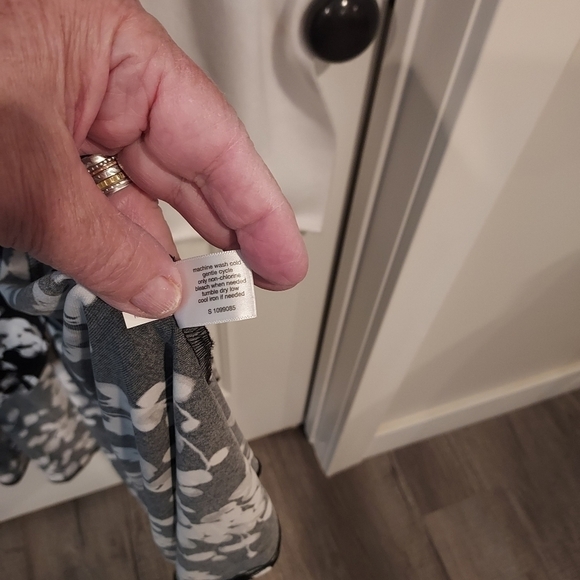 LANE BRYANT dark floral  maxi dress faux-wrap high low sz 26 28 - Picture 8 of 8